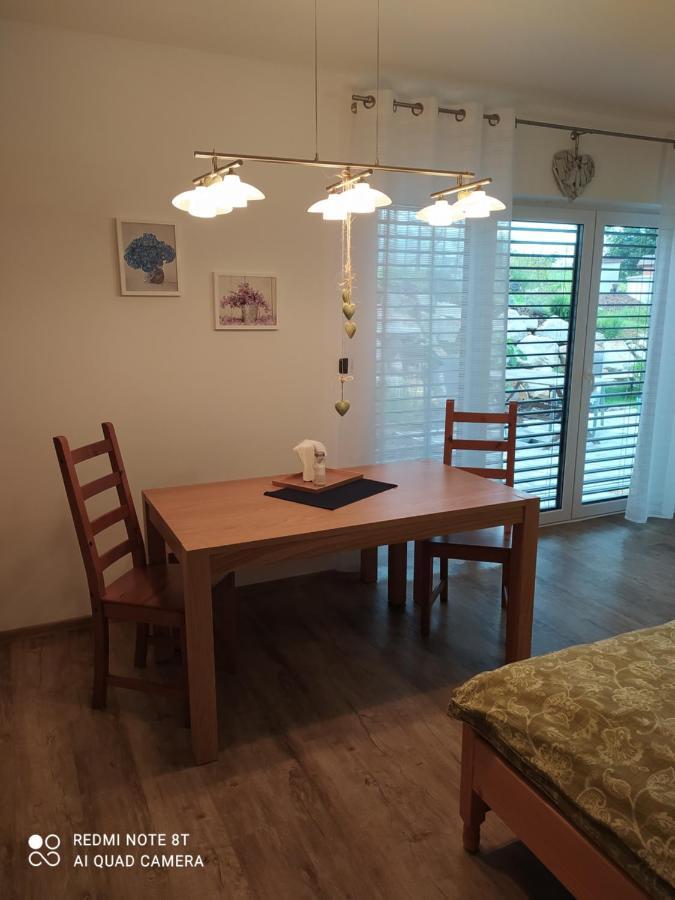 דירות Šimonovice Apartman Eliska Vinohradni 200 מראה חיצוני תמונה