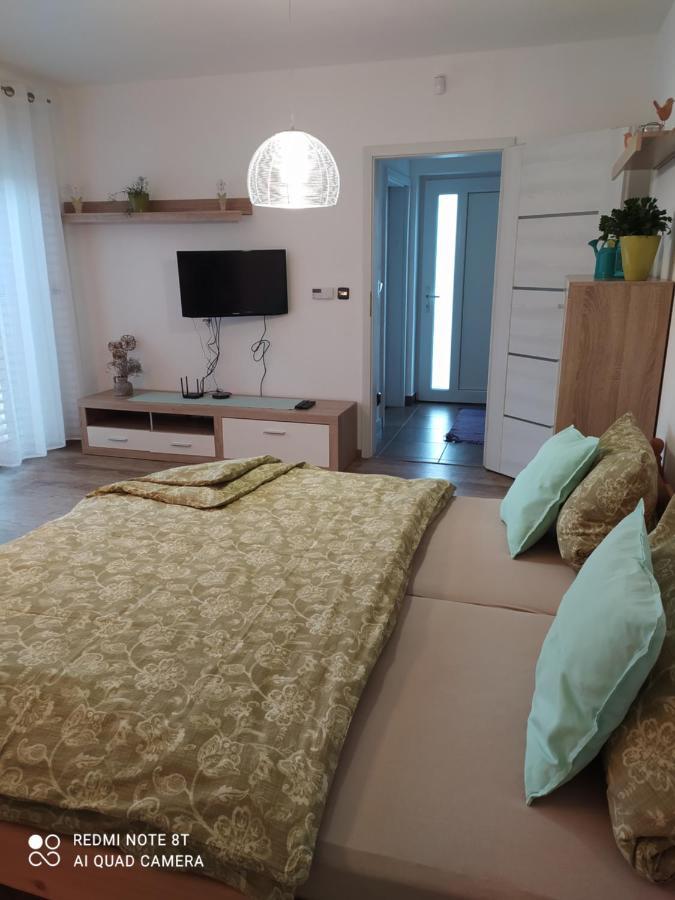 דירות Šimonovice Apartman Eliska Vinohradni 200 מראה חיצוני תמונה